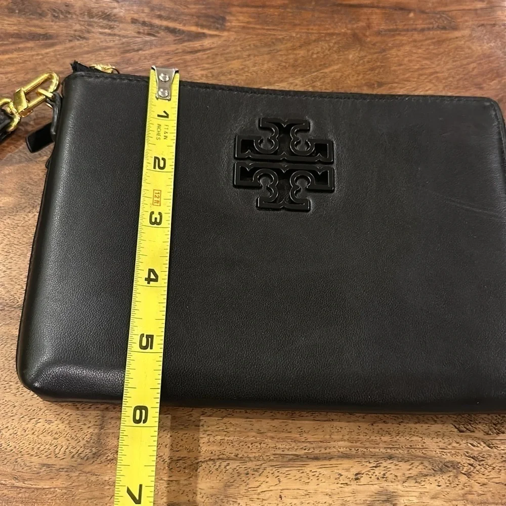 Tory Burch Lily Large Zip Pouch Wallet Black on Black